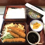 まち野寿司 - ２段のお重の下はご飯