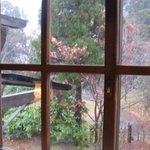 茶房 天井棧敷 - 外は雨