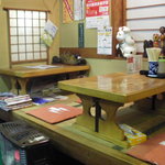 ちば - 小上がり　4人×2卓　カウンター7席