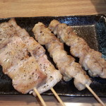 喜楽酒房でん - 豚串　鶏串　1本180円
