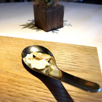 Wattle Tokyo - アミューズ  水牛のヨーグルト、アーモンド添え