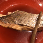くずし割烹　ZUTTO - 鯛の煮付け、ゴボウを添えて。