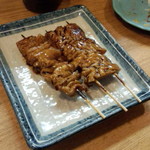 饂飩酒場 三田村商店 - シロ(130円）＋テッポウ(150円）