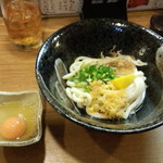 饂飩酒場 三田村商店 - ぶっかけうどん（冷）＋生卵（50円）