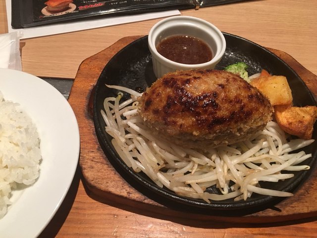 写真 ぎゅう丸 大名店 赤坂 ハンバーグ 食べログ