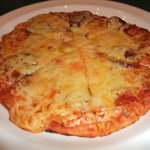 ニコラス - ピーマン・オニオン・サラミのミックスピザ