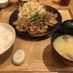 有楽町うまやの楽屋 - 