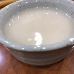 新世界もつ鍋屋 - マッコリ ¥190+tax