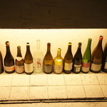 アヒルストア - ワインボトルがいっぱい♪