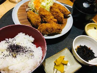 Hime - この日のAランチ カキフライ定食(5粒)