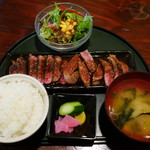 Tenguya - レアステーキ定食