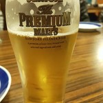 東僑酒楼 - 大人数だとビールはピッチャーで来ます。食べ飲み放題。