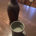 余市SAGRA - お部屋の冷蔵庫のお水も素敵な器とカップです。