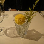 ラ・リリアーナ - 綺麗な花が乗っています