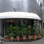 きっと、店内は、明るい開放的な感じになっていると思います。