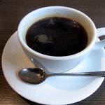 カロローゾ - 飲み物は、ホットコーヒーにしました。 マシーンで入れられたコーヒーは美味しかったですよ。 街の喫茶店よりも美味しいのは間違いなしです。