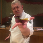 照寿司 - で、デカ過ぎるしめ鯖、バタフライと呼ぼう❣️