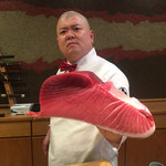 照寿司 - 左腕は間違いなく右より太いと思う(*≧∀≦*)それにしてもこの本マグロよー