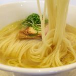 RAMEN RS 改 - 鶏出汁艶塩の麺