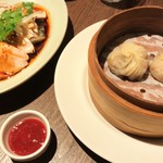 アジアンビストロDai - よだれ鶏とフォワグラ小籠包