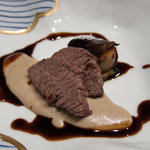 時の宿 すみれ - 米沢牛ブリスケの軽いコンフィ―と秋ナスとフォアグラのサンド　シャンピ二オンベシャメル