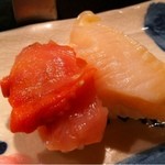 吉野寿司 - 赤貝とみる貝