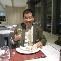 Grill&Dining G - シャンパンは「マム」白から