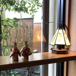 一心鮨 光洋 - こちらも待合室の棚の人形がなかなかいい感じ。