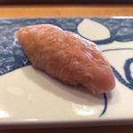 一心鮨 光洋 - 戸井産の本マグロ大トロ。薄く切り分け重ねて？