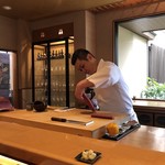 一心鮨 光洋 - ネタ切り分け中。戸井産の本マグロでした。