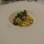 リストランテ カノフィーロ - ホタテとウニ、菜の花のアーリオオーリオ　タリオリーニ