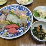 はまや惣菜店 - 刺し身盛り(シラサエビ美味し)