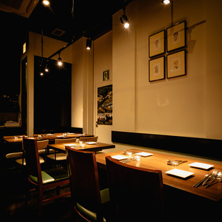 ≪Chic and adult atmosphere≫ Enjoy wine and food in a calm atmosphere