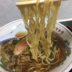 春野屋食堂 - 自家製麺 細縮れ麺です！