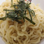 煮干しらーめん玉五郎  - 麺アップ