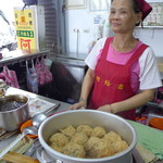 老牌阿給 - 蒸します。