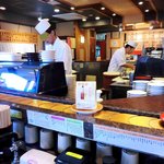 Kaitensushiwaraku - 廻転寿司 わらく 葛西店 店内