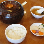 天鳳 - ご飯、お櫃、漬物、スープ