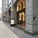 ヨーキーズブランチ - お店があるビル_2019年3月