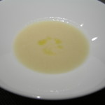 レストラン メルキュール - セロリと大根のポタージュ