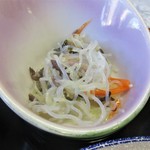 料理旅館 かとう - とう吉弁当 900円（税込）の 海藻の酢の物。　　　　　2019.03.02