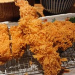 恵亭 - エビフライと一口ヒレかつ、牛メンチ