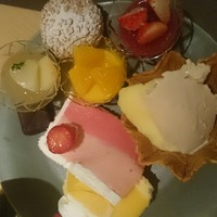 ブッフェアンドカフェ スロープサイドダイナー ザクロ - 