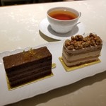 パティスリー エス サロン - プチガトーとドリンクのセット