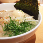 秀ちゃんラーメン 赤坂 - トロ玉チャーシュー麺(ラーメン屋 秀)