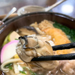 うどん商人つづみ屋 - ぷりっぷりのカキも入ってます♬