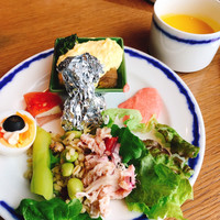 DINING & BAR TABLE 9 TOKYO - 緑の小皿に入ったスクランブルチーズフォンデュ♡