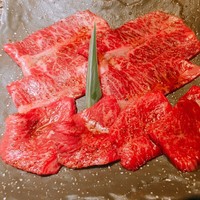 うしごろ 貫 恵比寿本店 - 極上希少部位特選盛り 2500円
                    タレのお肉 ミスジ、ランプ、クリ