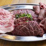 炭火焼ホルモン　たろべえ - 赤身盛り