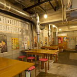 炭火焼ホルモン　たろべえ - 全景